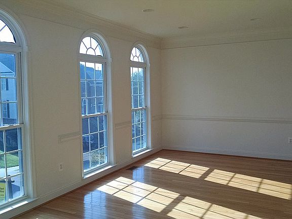 5th image of 4011 Quiet Creek Dr