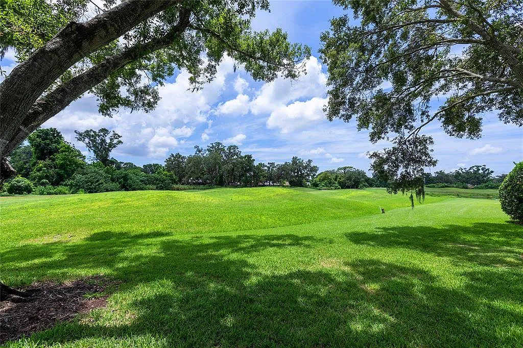 3 bed, 2.5 bath, 2730 sqft, $5,400 — Photo 4