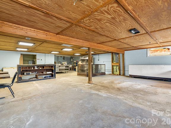 3rd image of 4178 Edgeland Rd