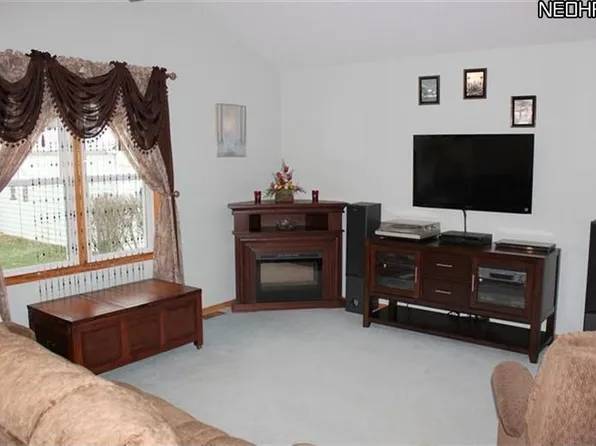 2611 Russell Ave, Parma, OH 44134