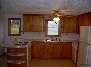 38 Harmony Dr, Johnstown, PA 15909