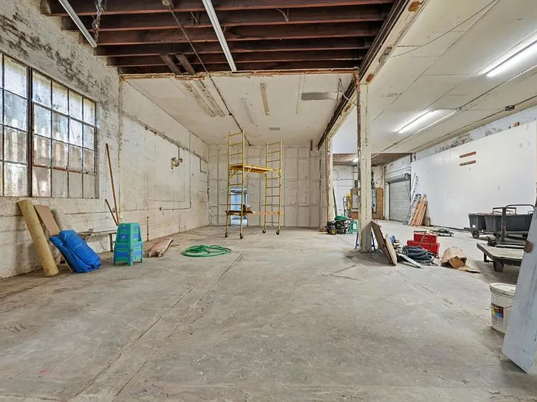 1000 Chanslor Ave — Photo 16