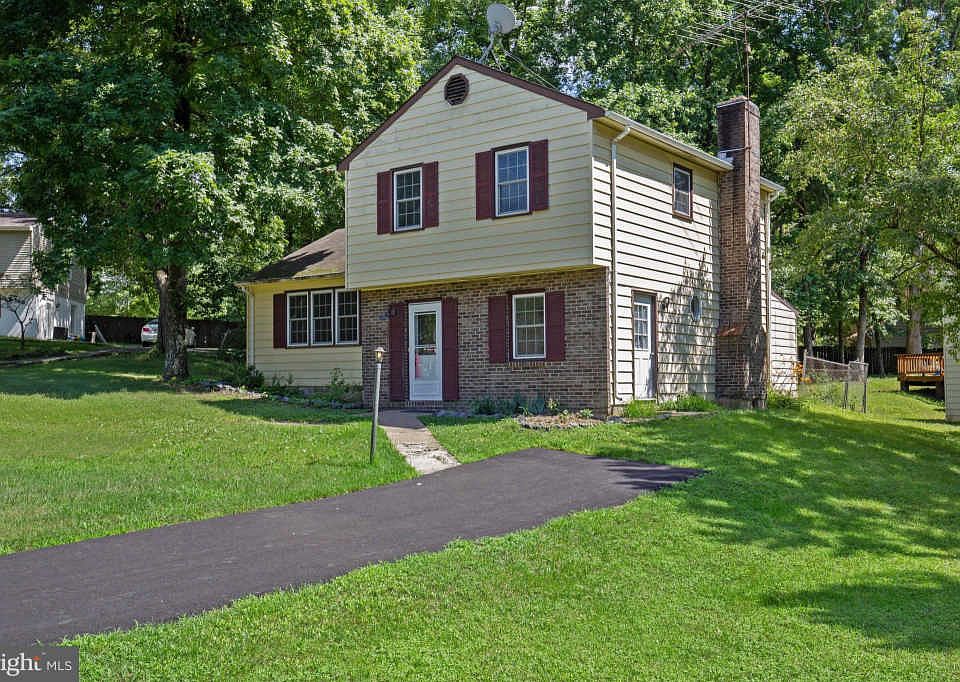 1st image of 6702 Thomas Ct