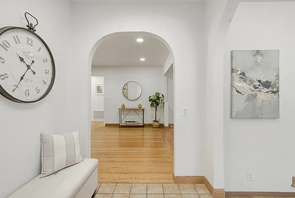 3 bed, 1795 sqft, $5,300 — Photo 3
