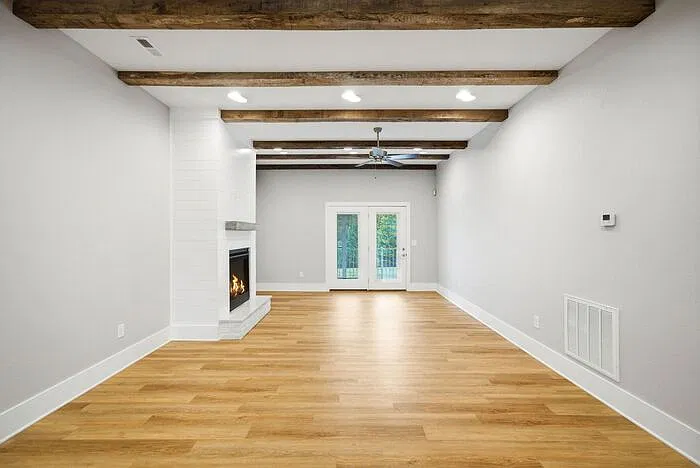 2 bed, 2.0 bath, 1675 sqft, $2,495 — Photo 2