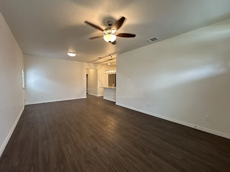 5112 Rose Garden Loop — Photo 4