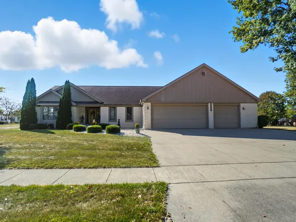 1112 Larkspur Ln, Celina, OH 45822