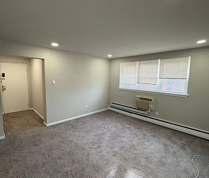 210 Trinity Ave #B5 — Photo 2