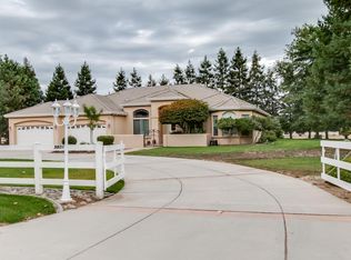 9801 Red Fox Dr, Oakdale, CA 95361