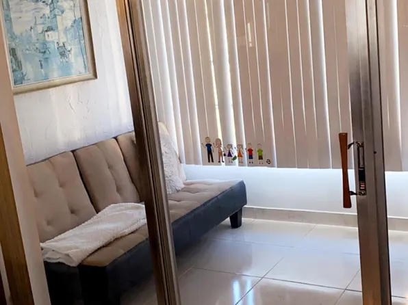 3000 NW 48th Terrace #422, Lauderdale Lakes, FL 33313