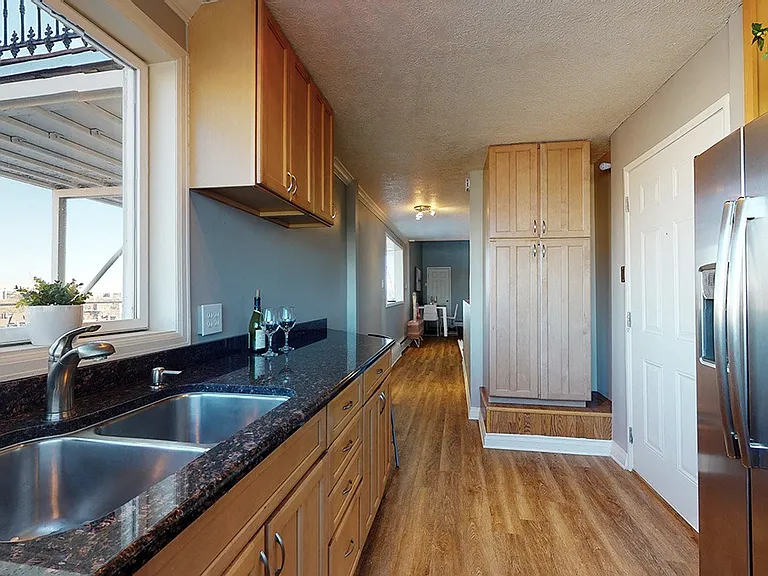 Latitude 40 — Photo 43