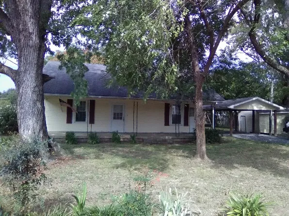 121 Harris St, Chatsworth, GA 30705