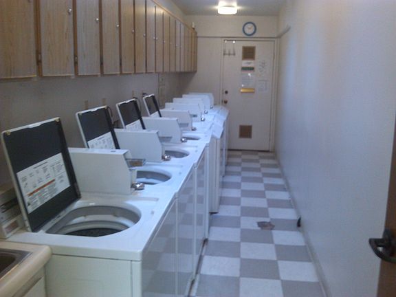 Common area laundry room