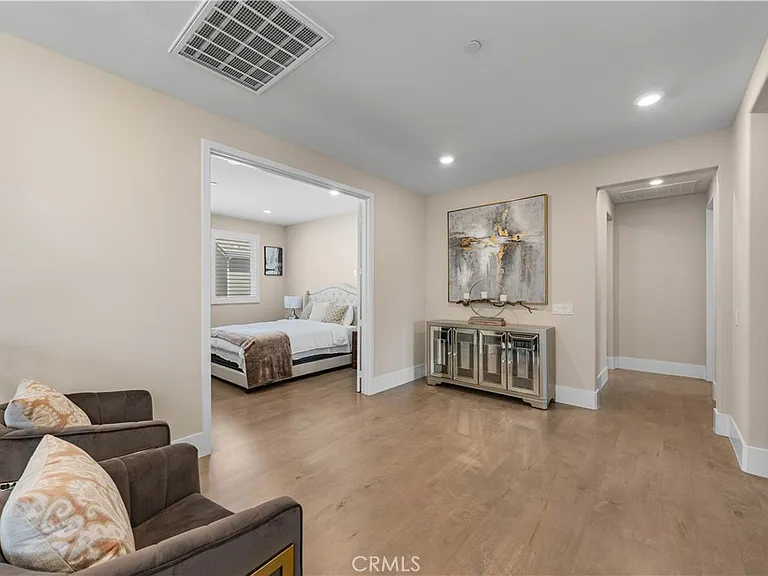57 Ray — Photo 26