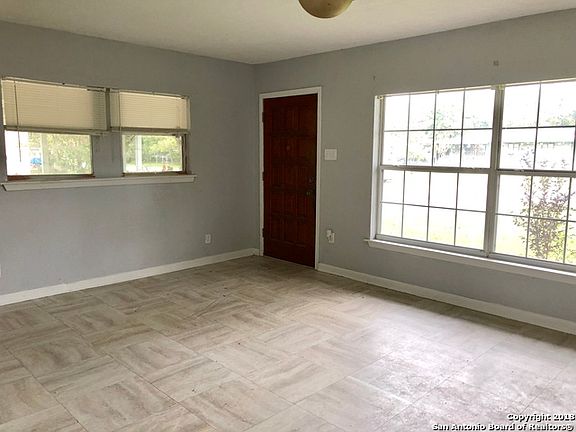2nd image of 210 Leonidas Dr
