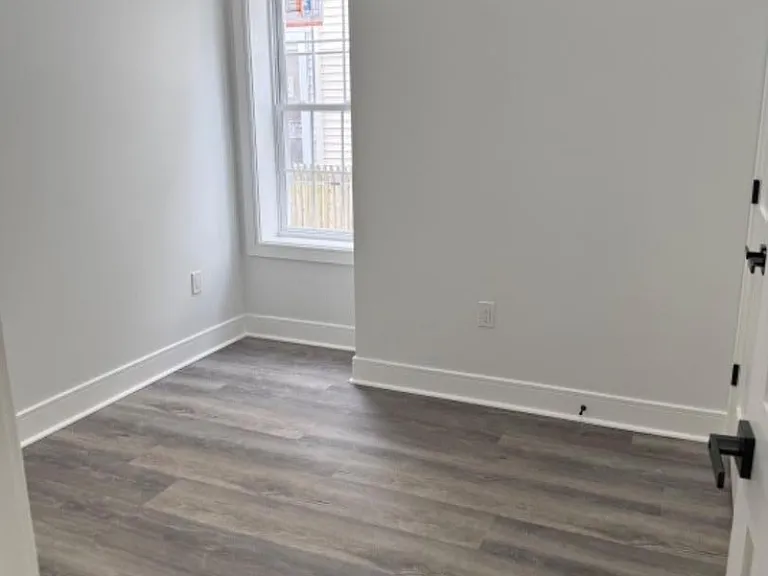 321 Jefferson Ave #1 — Photo 7