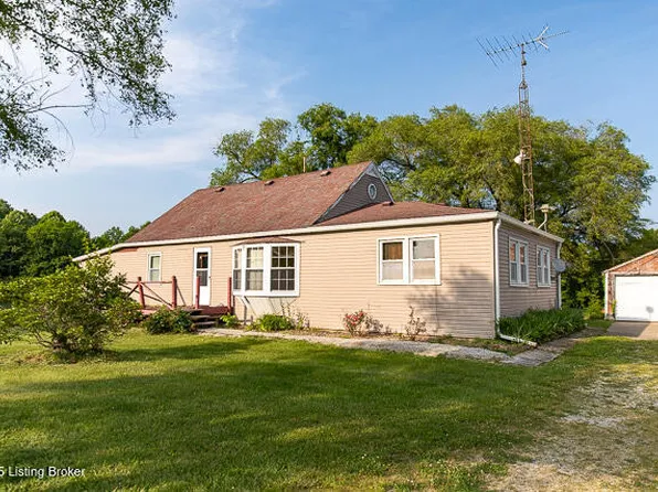 4945 S Reeves Rd, Scottsburg, IN 47170