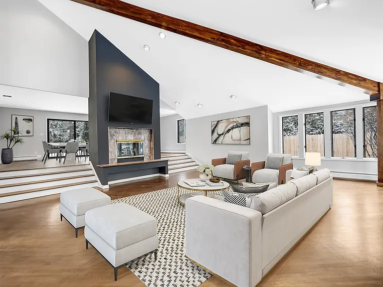 3 Forest Rd — Photo 1