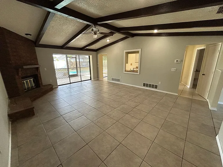 1649 Georgetowne Blvd — Photo 28