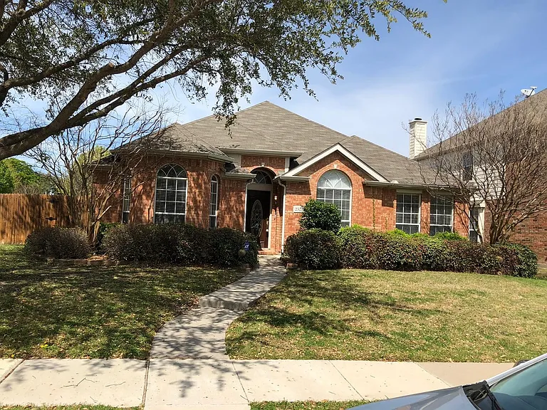 2521 Allegro Ln — Photo 1