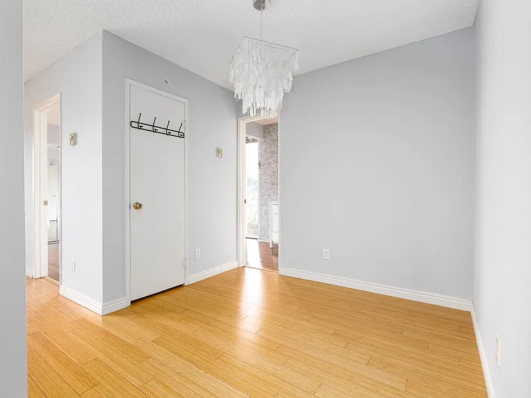 6924 Hyde Park Dr #107 — Photo 10