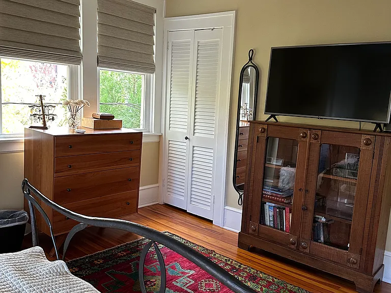 137 Annandale Ave — Photo 14
