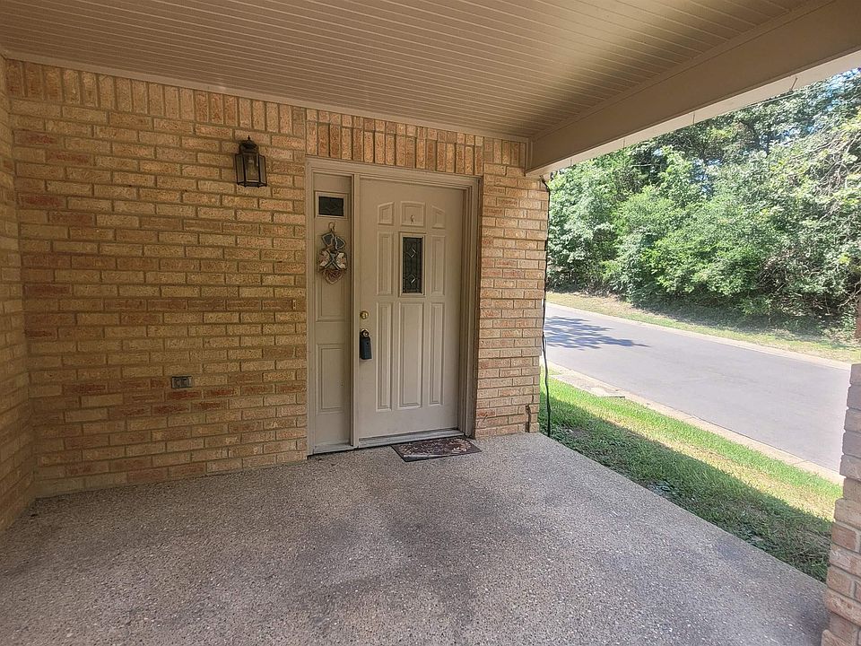 1st image of 2114 Villa Dr