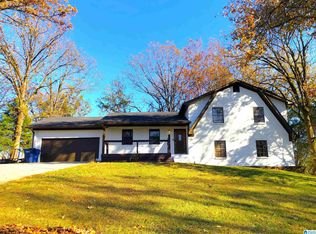 866 Navajo Trl, Alabaster, AL 35007