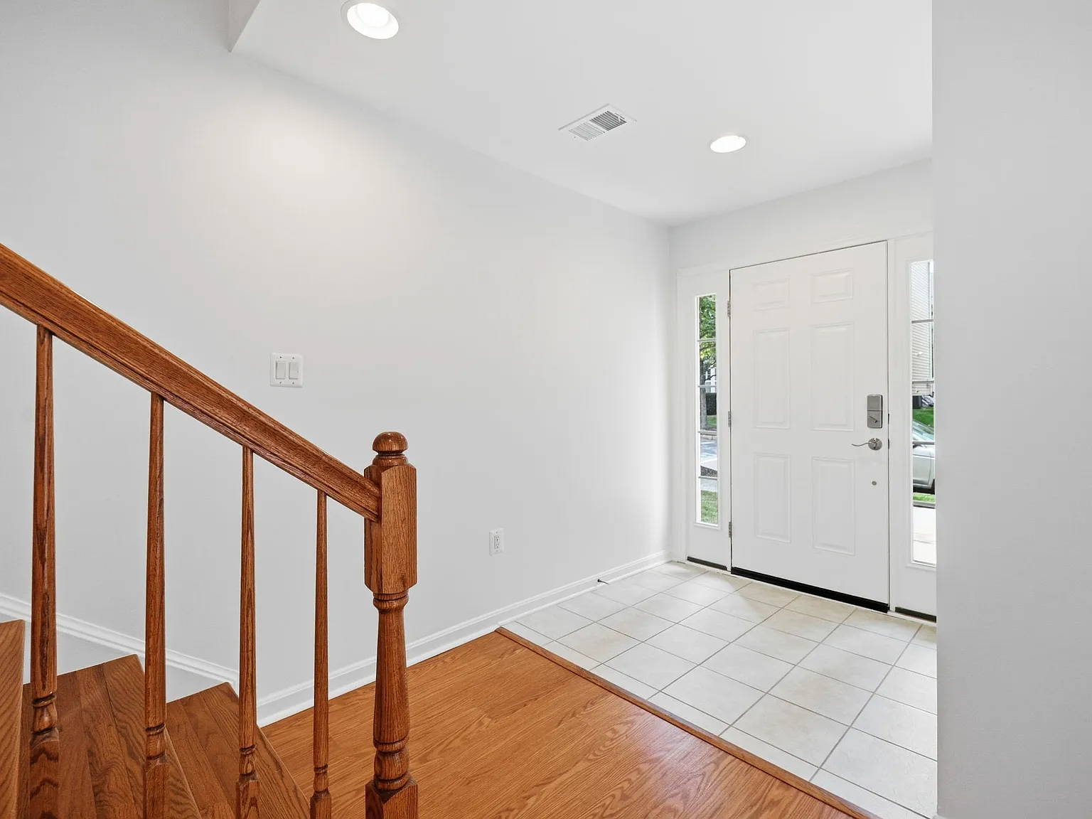 4 bed, 3.5 bath, 2020 sqft, $3,390 — Photo 3