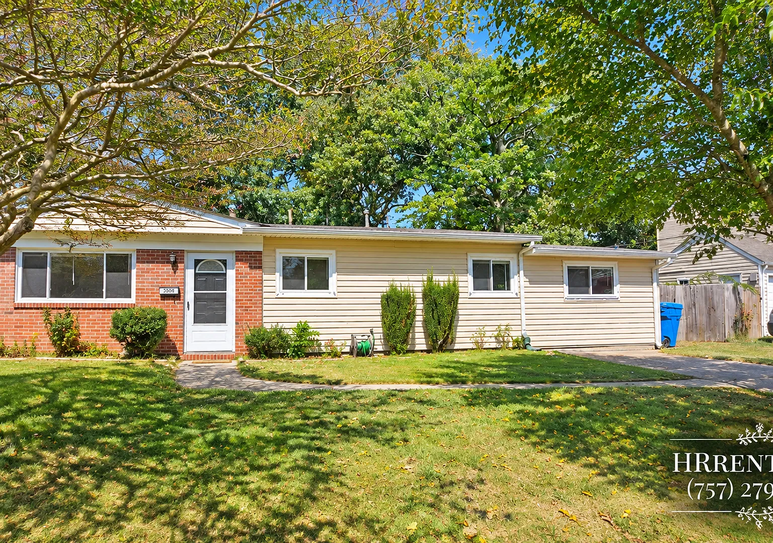 Spacious 4-Bedroom 2-Bath Single-Family Home located in the Princess Anne Plaza Area of Virginia ... — Photo 1