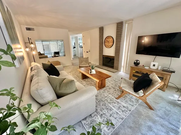 2233 Woodside Ln Unit 4, Sacramento, CA 95825