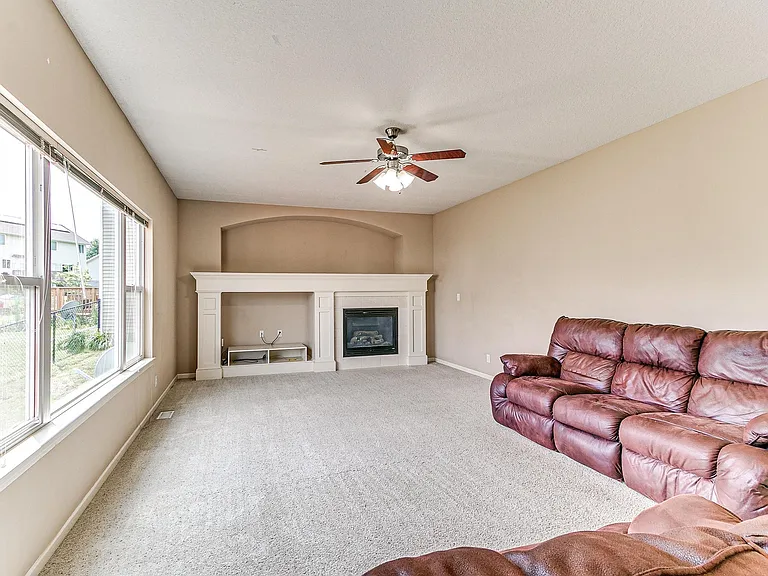 15222 Aurora Cir — Photo 23