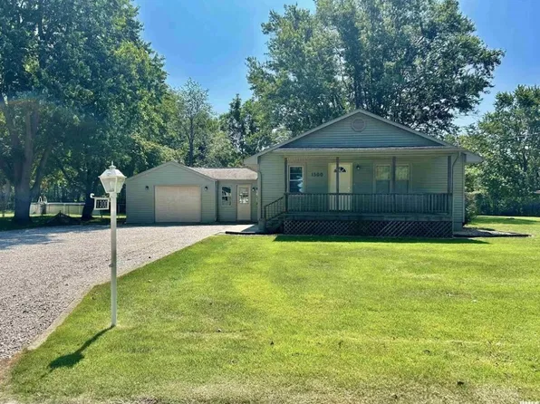 1300 E Franklin St, Taylorville, IL 62568