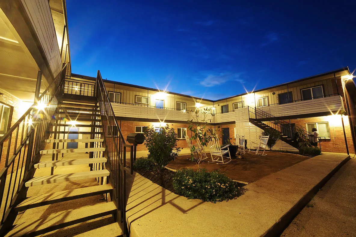 East Azul Apartments — Photo 1