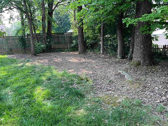 5th image of 3847 W Woodmere Ct