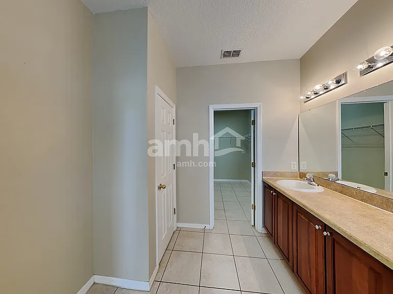 5028 Gandross Ln — Photo 11