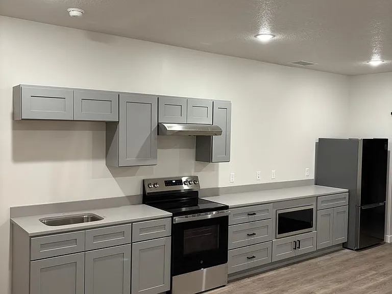 116 W Main St — Photo 3
