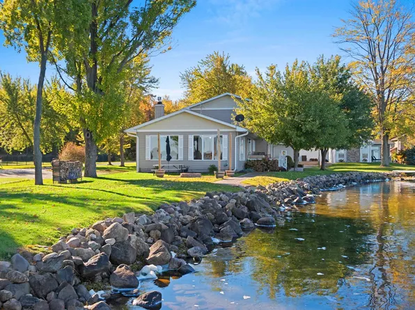W4874 Swan Acre Dr, Cecil, WI 54111