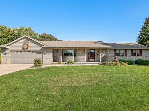 636 Falcon Ln, Chilton, WI 53014