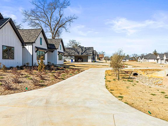 4th image of 14697 Woodland Creek Dr