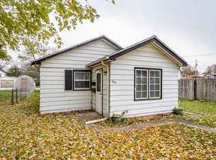 633 21st Ave SW, Cedar Rapids, IA 52404