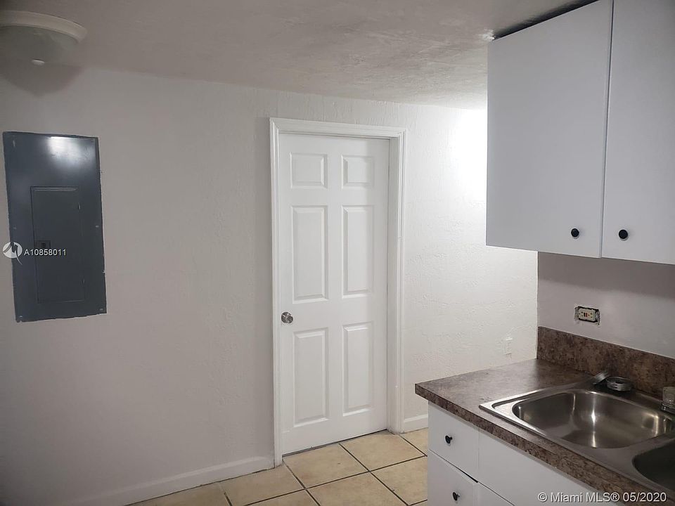 1st image of 1410 NW 5th Ct #1419