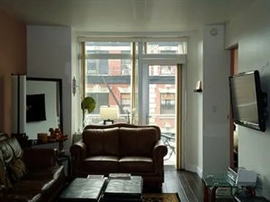 Rented by Douglas Elliman | media 36