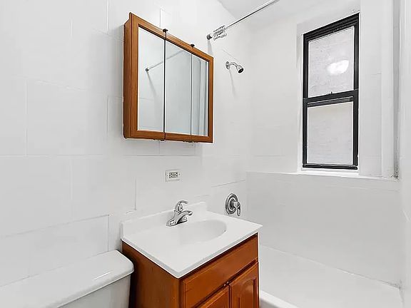 5th image of 205 Allen St APT 26
