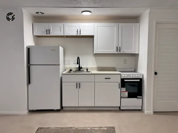 802 N Alvernon Way E, Tucson, AZ