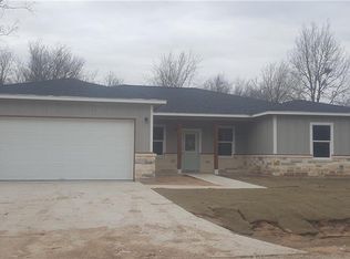 107 Naalehu Ct, Bastrop, TX 78602