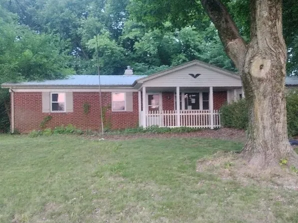 401 N Lafayette St, Cloverdale, IN 46120