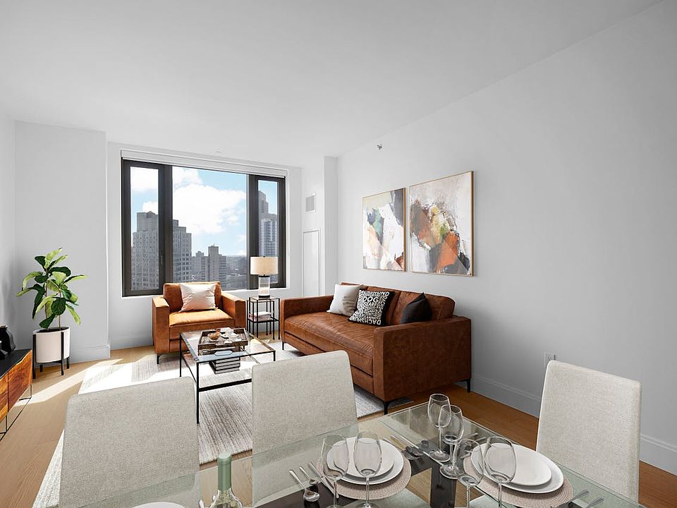 1st image of 10 City Pt APT 35G