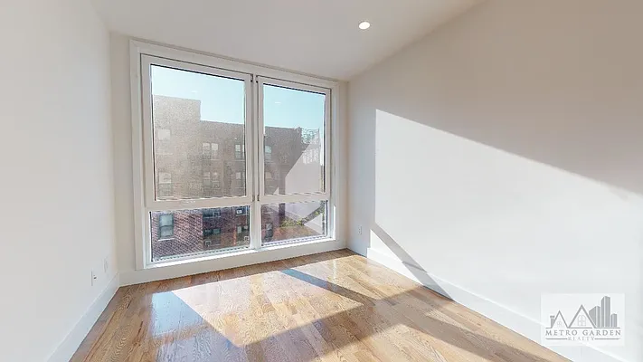 Rented by Metro Garden Realty NYC | media 34