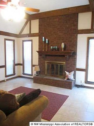 2nd image of 6709 Henredon Dr